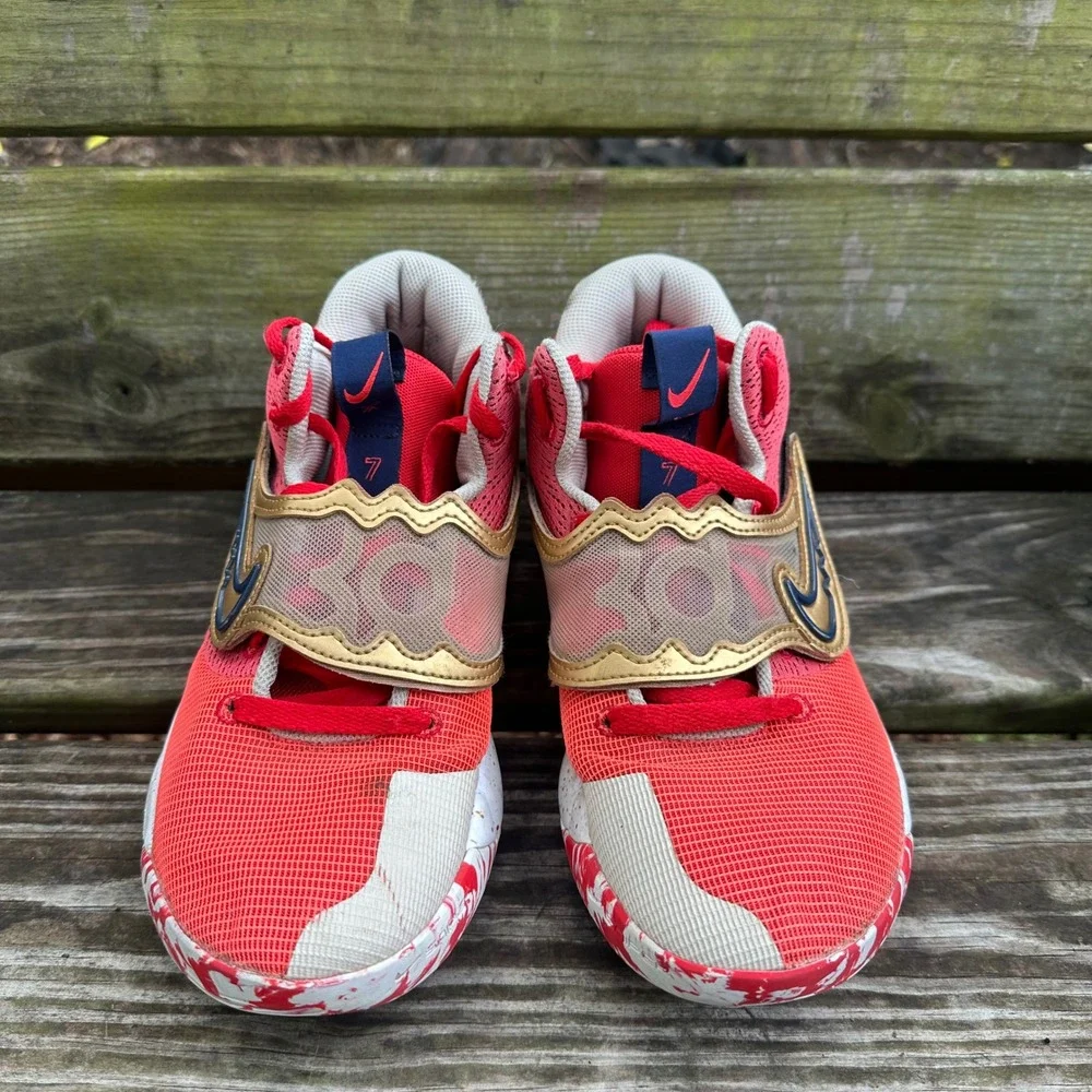 Nike KD Trey 5 X EP University Red Metallic Gold Basketball Shoe Sneakers Sz 9.5